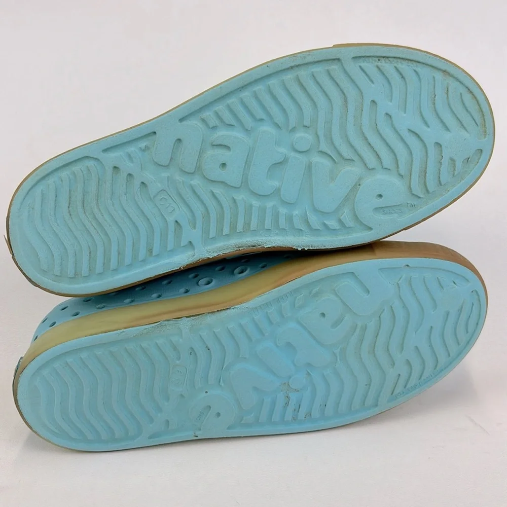 NATIVE Jefferson Light Blue Glow in the Dark Slipon Waterproof Size C13